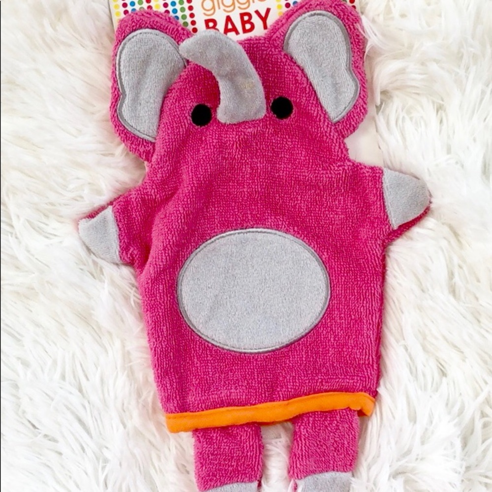 New with tags WASH MITT for babies  & kids any age